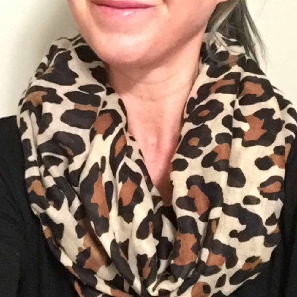 Infinity scarf - leopard print
